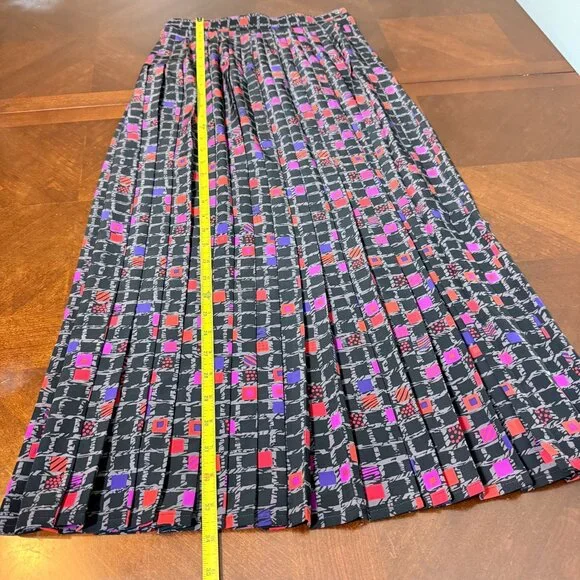 vtg Jaeger Womens Pleated Wool Skirt Size‎ 8 Black pink purple Geometric Pattern - Picture 6 of 8